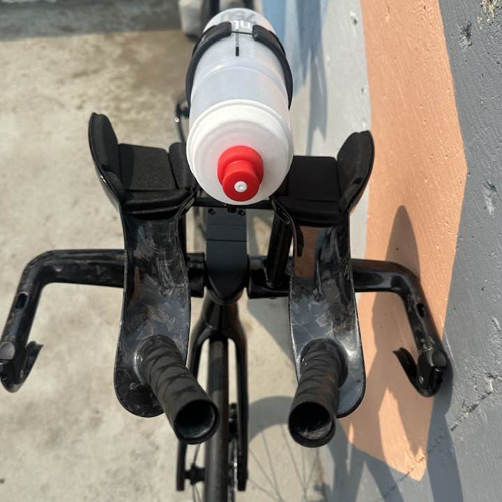 Element Winow Custom Triathlon Bike – front hydration i
