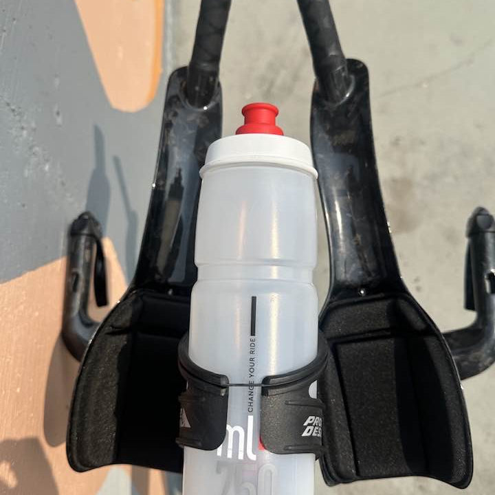 Element Winow Custom Triathlon Bike – aerobars