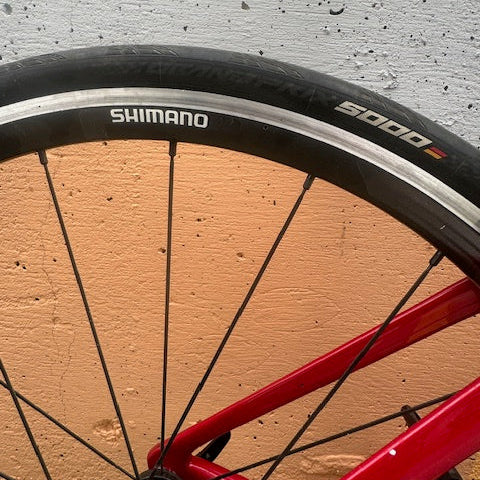 Garneau aero road bike with Shimnano wheelset and Continental 5000 tires