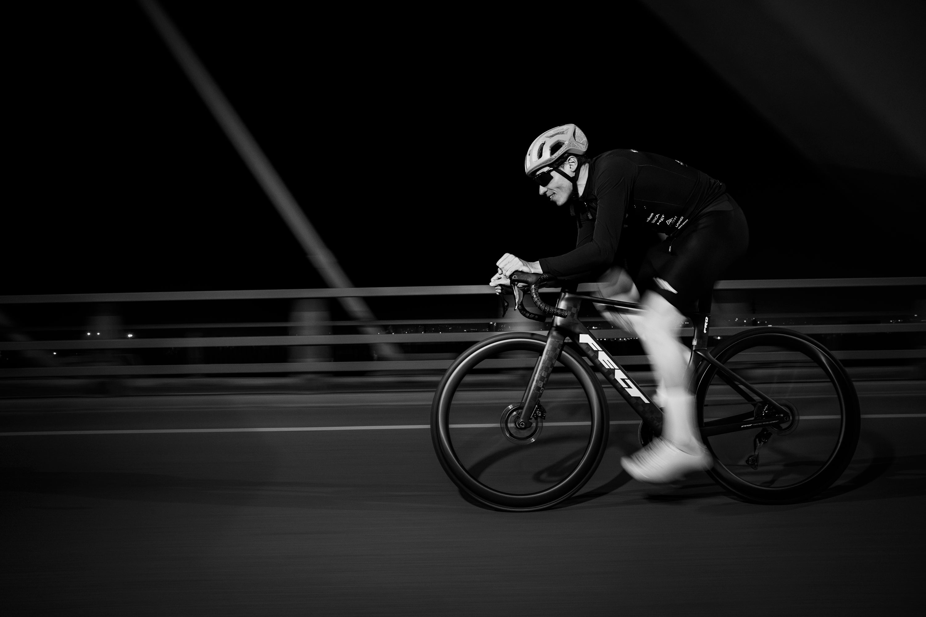 Felt NEXAR Aero Road Bike | Built for Performance Road & Draft-Legal Triathlon Racing