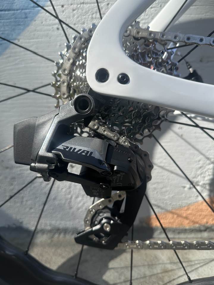 Element Winow Custom Triathlon Bike – Race - Ready Carbon Build in White (Size S/49) | $5299 CAD - Element Tri & Bicycle Works
