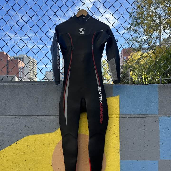 Rental Wetsuit Clearout, Men's - Element Tri & Bicycle Works